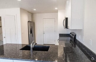 Building Photo - 917 N 100 W