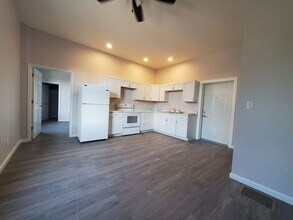 Building Photo - 458 N 9th St