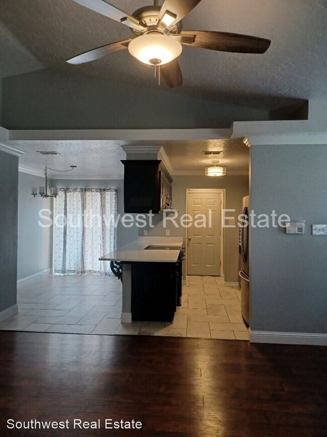 Foto del edificio - 3 br, 2 bath House - 2005 Debra