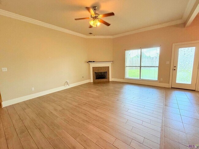 Building Photo - 41188 Lakeway Cove Ave