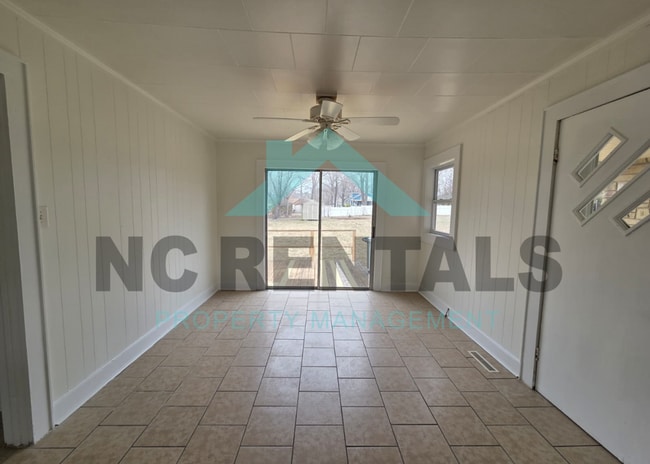 Building Photo - 312 Walter Chambers St