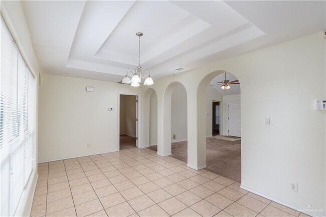 Foto del edificio - 17 Yary Dr