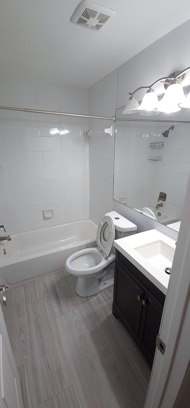 Building Photo - 3784 Collinwood Ln