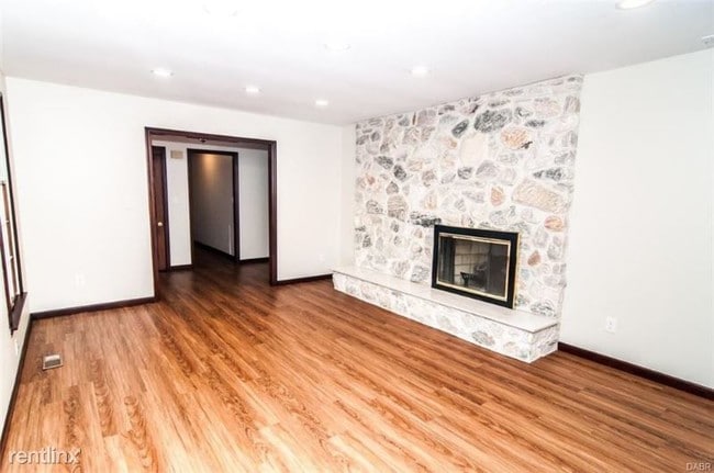 Building Photo - 4 br, 2.5 bath House - 6615 Yankee St.
