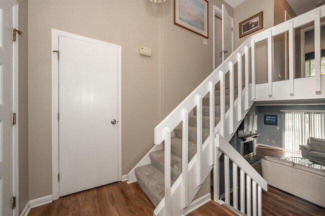 Foto del edificio - 602 Sherwood Green Ct