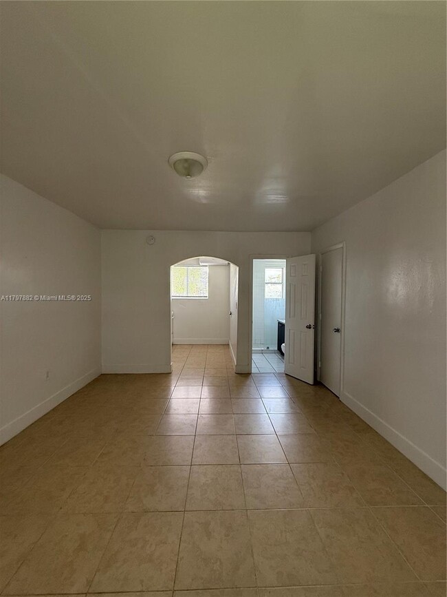 Building Photo - 5305 Biscayne Blvd
