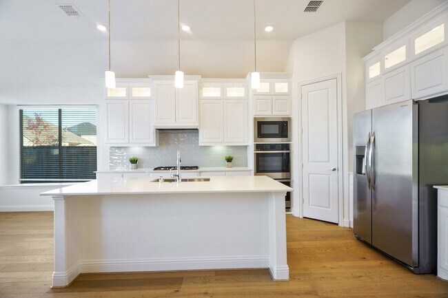 Foto del edificio - 7470 Sanctuary Dr