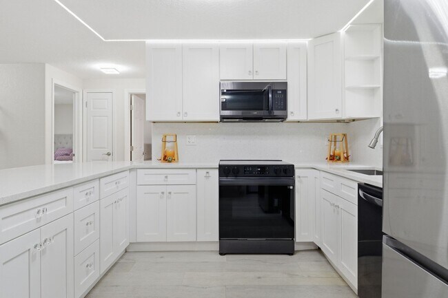 Foto del edificio - Renovated Home near downtown New Port Richey