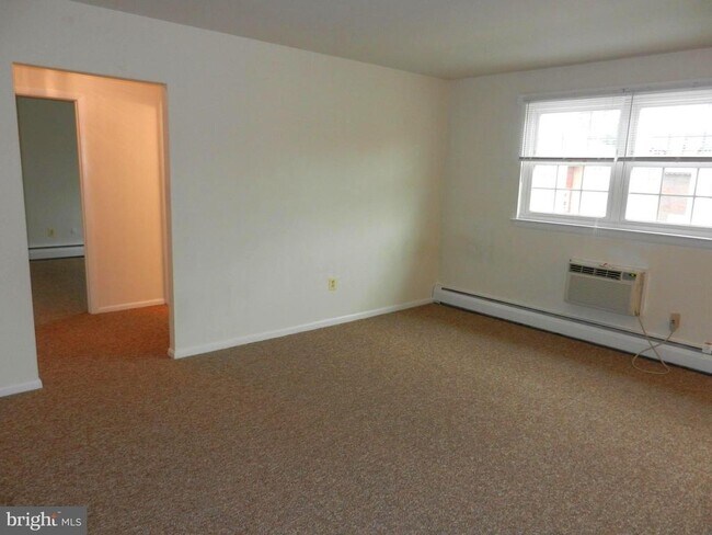 Foto del edificio - 335 E Lancaster Ave