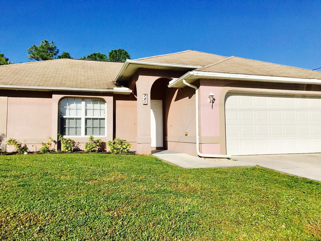 721 Long Distance Ln, Lehigh Acres, FL 33974 House Rental in Lehigh