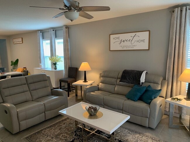Building Photo - ALMOST NEW 3/2 HOME close to everything!!  BEAUTIFUL WITH LOTS OF UPGRADES!
