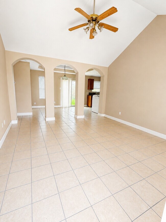 Building Photo - 12607 Rio Bravo St