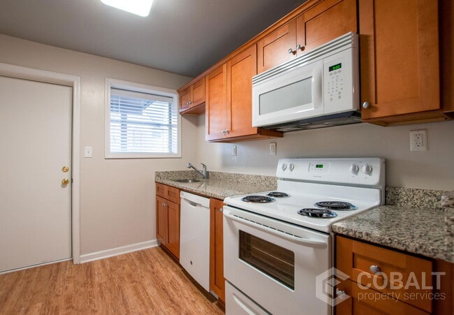 Foto del edificio - 271 Glen Iris Dr NE