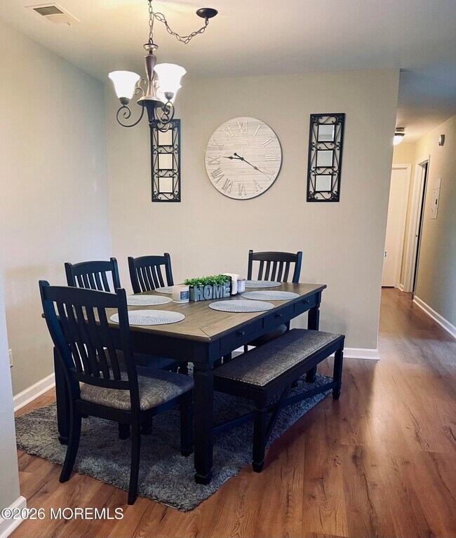 Foto del edificio - 398 Brookview Ct