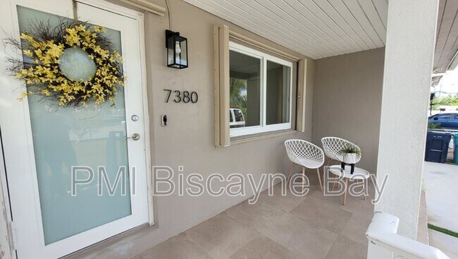 Foto del edificio - 7380 SW 35th St