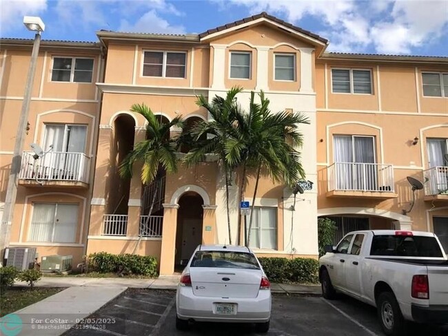 Foto del edificio - 7060 NW 177th St