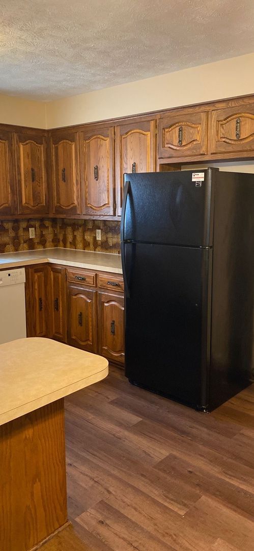 Foto del edificio - 2 Bedroom, 2 Bathroom House with Attached Garage