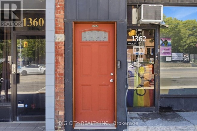 Building Photo - 1362 Bathurst St