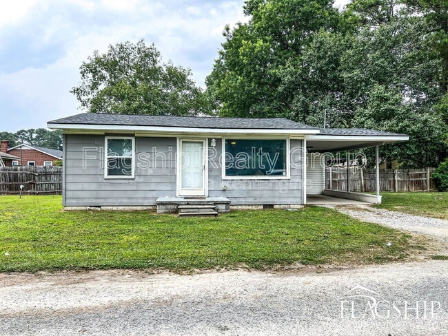Building Photo - 122 Blaire Ln