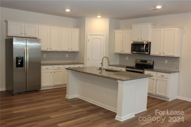 Foto del edificio - 922 Sagecroft Ln