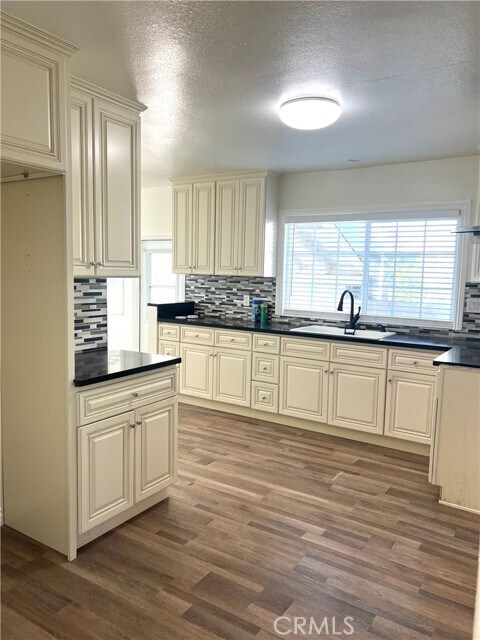 Foto del edificio - 2149 Greenfield Ave