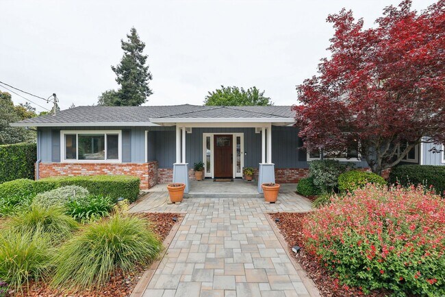 Foto del edificio - Single-Level Three-Bedroom Retreat in Napa’s Sought-After Vichy Neighborhood
