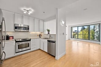 Building Photo - 300 3rd St
