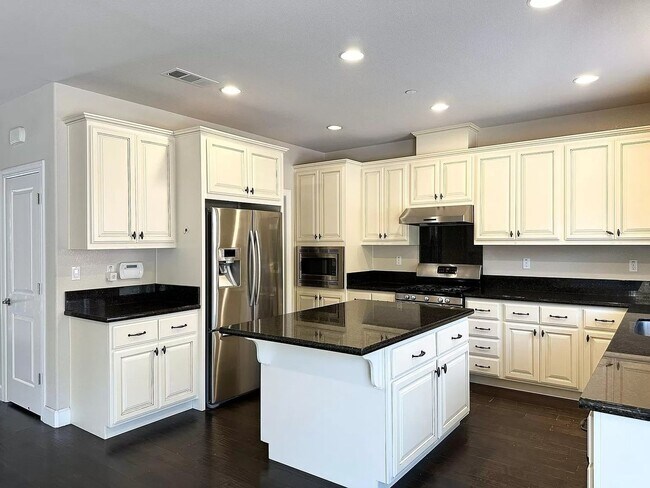 Foto del edificio - 5 Bedroom Single Family Home in Dublin