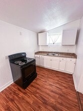 Building Photo - 3114 Avenue M 1/2