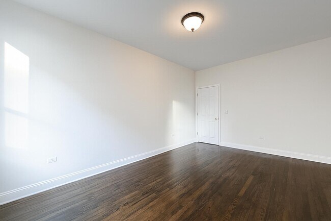 Foto del edificio - 105 Pinehurst Ave