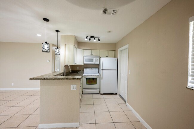 Foto del edificio - 131 NW 57th St