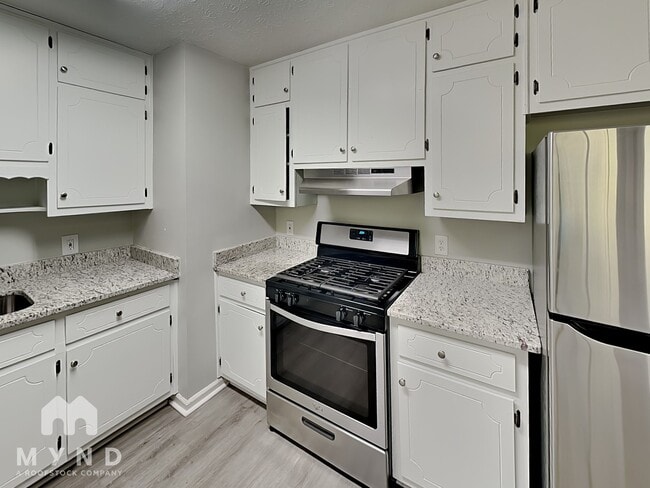 Building Photo - 10196 Waterford Rd NE