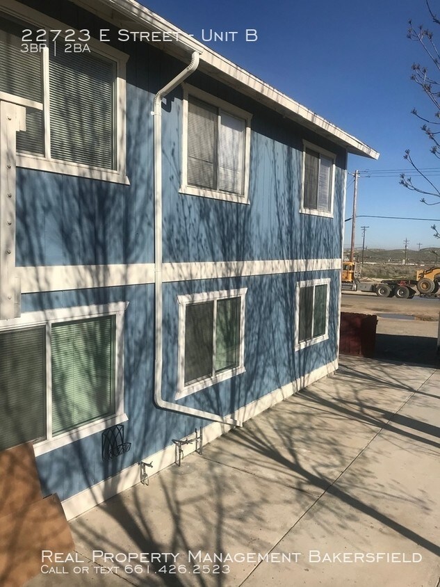 Foto principal - 22723 E St