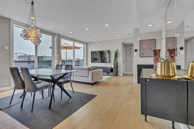 Foto del edificio - 1028 Bladensburg Rd NE