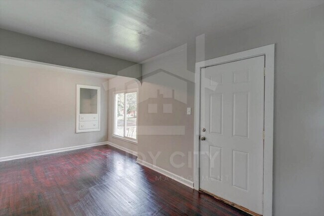 Foto del edificio - 3422 Kinnear Ave