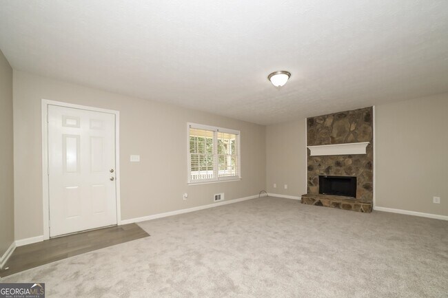 Foto del edificio - 2780 Deerfield Dr