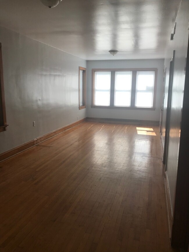 Building Photo - 2323 N Latrobe Ave