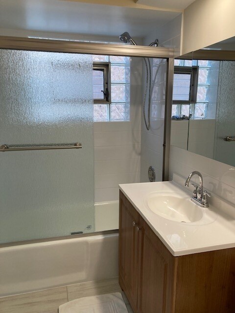 Foto del edificio - 6856 W Gunnison St