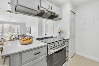 Building Photo - Residences at Bear Creek