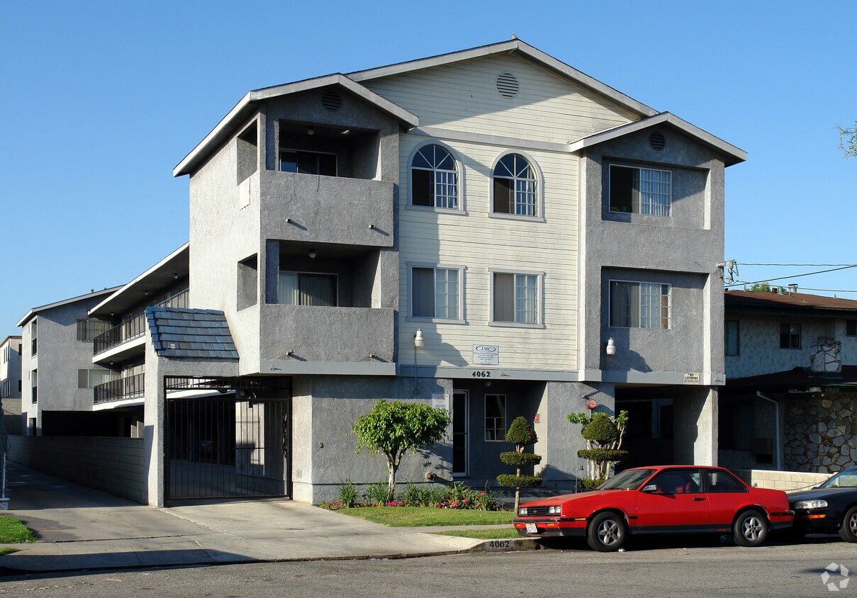 Building Photo - 4062 W 129th St