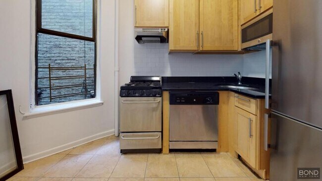 Building Photo - 0 bedroom in Manhattan NY 10128
