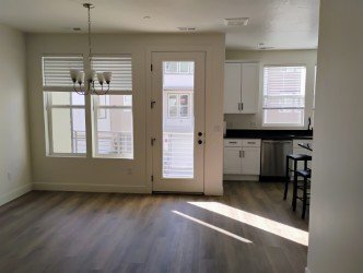 Foto del edificio - 1491 Creek Ln