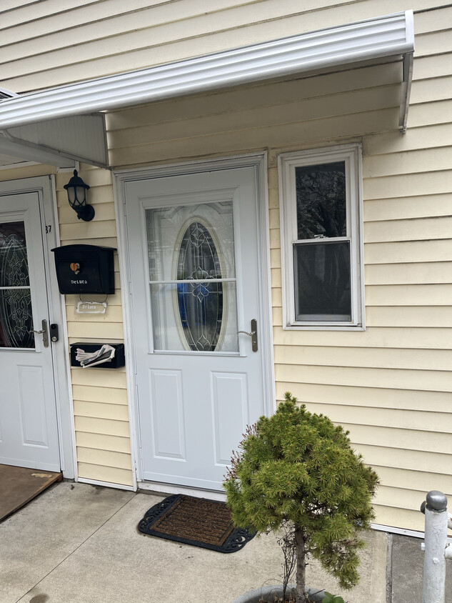Entrance/Front Door - 37 Cedar Swamp Rd