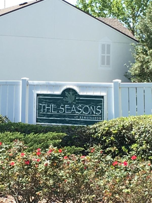 Foto del edificio - 12311 Kensington Lakes Dr