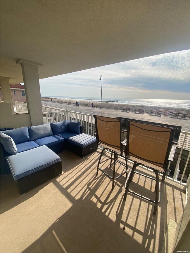 Foto del edificio - 250 Shore Rd