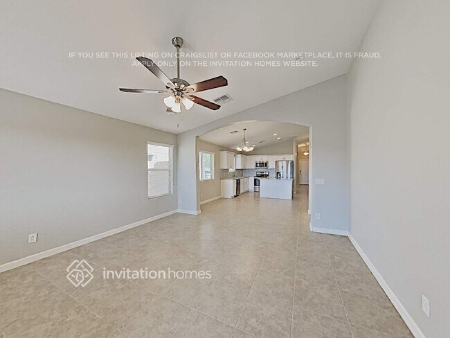 Foto del edificio - 21707 W Hess Ave