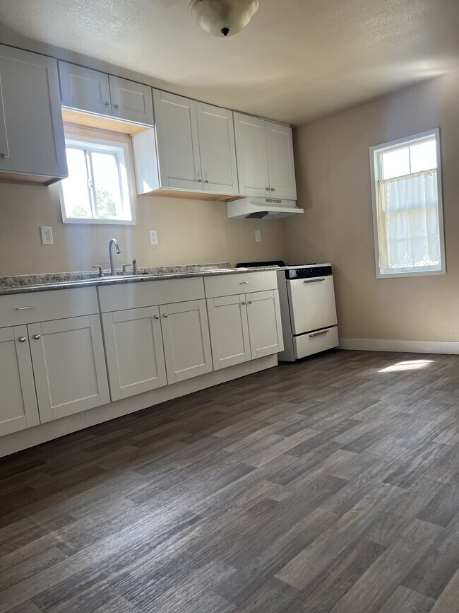 Building Photo - 5553 Feather River Blvd