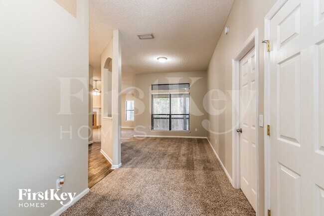 Building Photo - 5541 Broadgate Ct
