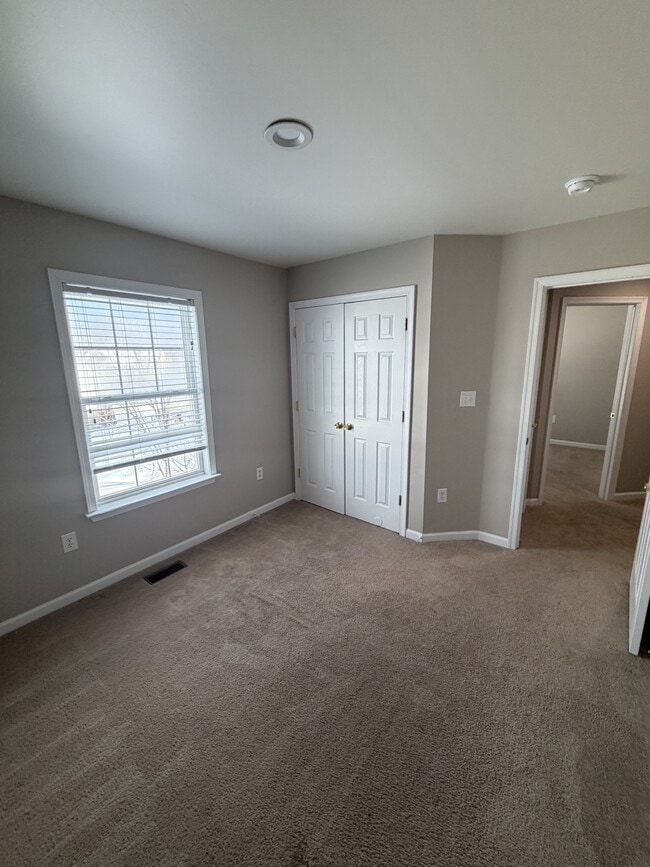 Building Photo - 163 Charlotte Ct