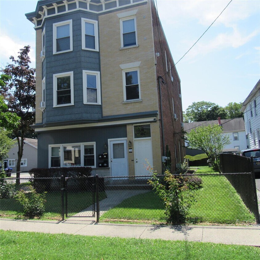 Foto principal - 29 Taylor Ave